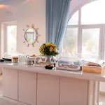 Hotel Makis Place 3*