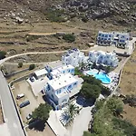 Makis Place Hotel Tourlos