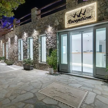 Makis Place Hotell 3*