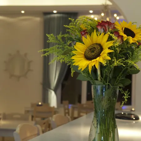 Makis Place 3* 투를로스