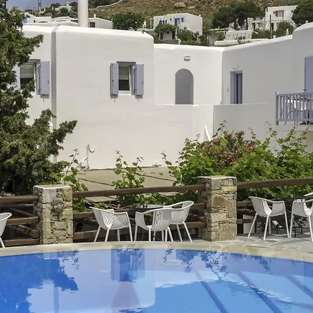 Makis Place Hotell 3*