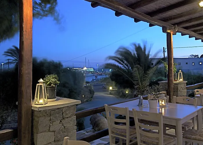 Makis Place Hotel 3*