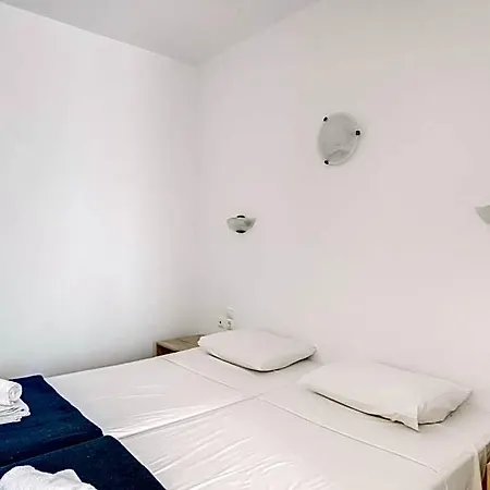 Otel Makis Place 3*