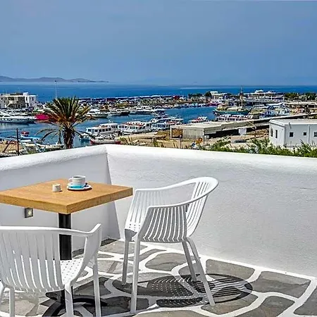 Makis Place Otel 3*