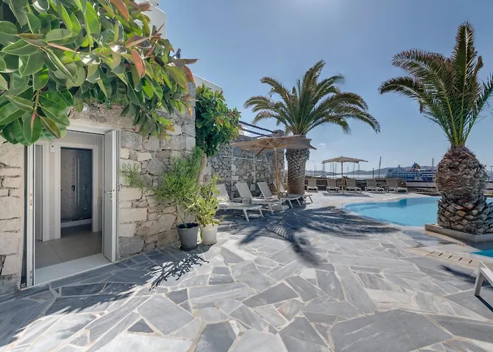 Makis Place 3* Tourlos